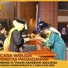 WISUDA UNPAD GEL III TA 2024 - 2025 FAKULTAS EKONOMI DAN BISNIS OLEH DEKAN__00052