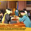 WISUDA UNPAD GEL III TA 2024 - 2025 FAKULTAS EKONOMI DAN BISNIS OLEH DEKAN__00053