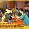 WISUDA UNPAD GEL III TA 2024 - 2025 FAKULTAS EKONOMI DAN BISNIS OLEH DEKAN__00064