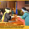 WISUDA UNPAD GEL III TA 2024 - 2025 FAKULTAS EKONOMI DAN BISNIS OLEH DEKAN__00070