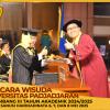WISUDA UNPAD GEL III TA 2024 - 2025 FAKULTAS EKONOMI DAN BISNIS OLEH DEKAN__00076