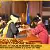 WISUDA UNPAD GEL III TA 2024 - 2025 FAKULTAS EKONOMI DAN BISNIS OLEH DEKAN__00088