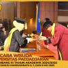 WISUDA UNPAD GEL III TA 2024 - 2025 FAKULTAS EKONOMI DAN BISNIS OLEH DEKAN__00093