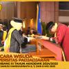WISUDA UNPAD GEL III TA 2024 - 2025 FAKULTAS EKONOMI DAN BISNIS OLEH DEKAN__00097
