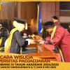 WISUDA UNPAD GEL III TA 2024 - 2025 FAKULTAS EKONOMI DAN BISNIS OLEH DEKAN__00108