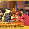 WISUDA UNPAD GEL III TA 2024 - 2025 FAKULTAS EKONOMI DAN BISNIS OLEH DEKAN__00114