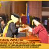WISUDA UNPAD GEL III TA 2024 - 2025 FAKULTAS EKONOMI DAN BISNIS OLEH DEKAN__00126