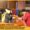 WISUDA UNPAD GEL III TA 2024 - 2025 FAKULTAS EKONOMI DAN BISNIS OLEH DEKAN__00134