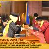 WISUDA UNPAD GEL III TA 2024 - 2025 FAKULTAS EKONOMI DAN BISNIS OLEH DEKAN__00136