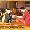 WISUDA UNPAD GEL III TA 2024 - 2025 FAKULTAS EKONOMI DAN BISNIS OLEH DEKAN__00155