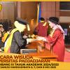 WISUDA UNPAD GEL III TA 2024 - 2025 FAKULTAS EKONOMI DAN BISNIS OLEH DEKAN__00164