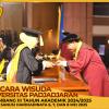 WISUDA UNPAD GEL III TA 2024 - 2025 FAKULTAS EKONOMI DAN BISNIS OLEH DEKAN__00191
