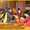 WISUDA UNPAD GEL III TA 2024 - 2025 FAKULTAS ILMU BUDAYA OLEH DEKAN (108)