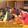 WISUDA UNPAD GEL III TA 2024 - 2025 FAKULTAS ILMU BUDAYA OLEH DEKAN (126)