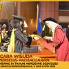 WISUDA UNPAD GEL III TA 2024 - 2025 FAKULTAS ILMU BUDAYA OLEH DEKAN (129)