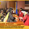 WISUDA UNPAD GEL III TA 2024 - 2025 FAKULTAS ILMU BUDAYA OLEH DEKAN (135)