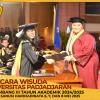 WISUDA UNPAD GEL III TA 2024 - 2025 FAKULTAS ILMU BUDAYA OLEH DEKAN (152)
