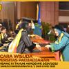 WISUDA UNPAD GEL III TA 2024 - 2025 FAKULTAS ILMU BUDAYA OLEH DEKAN (17)