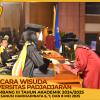 WISUDA UNPAD GEL III TA 2024 - 2025 FAKULTAS ILMU BUDAYA OLEH DEKAN (185)