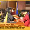 WISUDA UNPAD GEL III TA 2024 - 2025 FAKULTAS ILMU BUDAYA OLEH DEKAN (196)