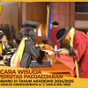 WISUDA UNPAD GEL III TA 2024 - 2025 FAKULTAS ILMU BUDAYA OLEH DEKAN (33)
