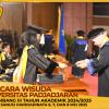WISUDA UNPAD GEL III TA 2024 - 2025 FAKULTAS ILMU BUDAYA OLEH DEKAN (4)