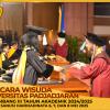 WISUDA UNPAD GEL III TA 2024 - 2025 FAKULTAS ILMU BUDAYA OLEH DEKAN (48)