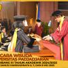 WISUDA UNPAD GEL III TA 2024 - 2025 FAKULTAS ILMU BUDAYA OLEH DEKAN (51)