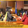 WISUDA UNPAD GEL III TA 2024 - 2025 FAKULTAS ILMU BUDAYA OLEH DEKAN (53)