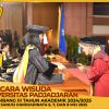 WISUDA UNPAD GEL III TA 2024 - 2025 FAKULTAS ILMU BUDAYA OLEH DEKAN (54)