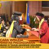 WISUDA UNPAD GEL III TA 2024 - 2025 FAKULTAS ILMU BUDAYA OLEH DEKAN (68)