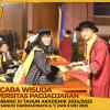 WISUDA UNPAD GEL III TA 2024 - 2025 FAKULTAS ILMU BUDAYA OLEH DEKAN (85)