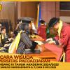 WISUDA UNPAD GEL III TA 2024 - 2025 FAKULTAS ILMU BUDAYA OLEH DEKAN (89)
