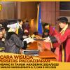 WISUDA UNPAD GEL III TA 2024 - 2025 FAKULTAS TEKNIK GEOLOGI OLEH DEKAN (17)