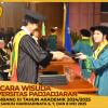 WISUDA UNPAD GEL III TA 2024-2025 FAKULTAS KEDOKTERAN OLEH DEKAN (105)