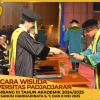 WISUDA UNPAD GEL III TA 2024-2025 FAKULTAS KEDOKTERAN OLEH DEKAN (122)