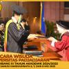 WISUDA UNPAD GEL III TA 2024-2025 FAKULTAS KEDOKTERAN OLEH DEKAN (131)