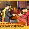 WISUDA UNPAD GEL III TA 2024-2025 FAKULTAS KEDOKTERAN OLEH DEKAN (141)