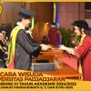 WISUDA UNPAD GEL III TA 2024-2025 FAKULTAS KEDOKTERAN OLEH DEKAN (142)