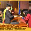 WISUDA UNPAD GEL III TA 2024-2025 FAKULTAS KEDOKTERAN OLEH DEKAN (144)