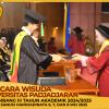 WISUDA UNPAD GEL III TA 2024-2025 FAKULTAS KEDOKTERAN OLEH DEKAN (146)