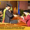WISUDA UNPAD GEL III TA 2024-2025 FAKULTAS KEDOKTERAN OLEH DEKAN (157)