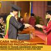 WISUDA UNPAD GEL III TA 2024-2025 FAKULTAS KEDOKTERAN OLEH DEKAN (159)