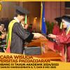 WISUDA UNPAD GEL III TA 2024-2025 FAKULTAS KEDOKTERAN OLEH DEKAN (160)