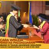 WISUDA UNPAD GEL III TA 2024-2025 FAKULTAS KEDOKTERAN OLEH DEKAN (172)