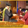 WISUDA UNPAD GEL III TA 2024-2025 FAKULTAS KEDOKTERAN OLEH DEKAN (183)