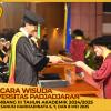 WISUDA UNPAD GEL III TA 2024-2025 FAKULTAS KEDOKTERAN OLEH DEKAN (187)
