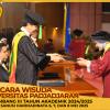 WISUDA UNPAD GEL III TA 2024-2025 FAKULTAS KEDOKTERAN OLEH DEKAN (206)