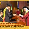 WISUDA UNPAD GEL III TA 2024-2025 FAKULTAS KEDOKTERAN OLEH DEKAN (211)