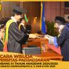 WISUDA UNPAD GEL III TA 2024-2025 FAKULTAS KEDOKTERAN OLEH DEKAN (45)